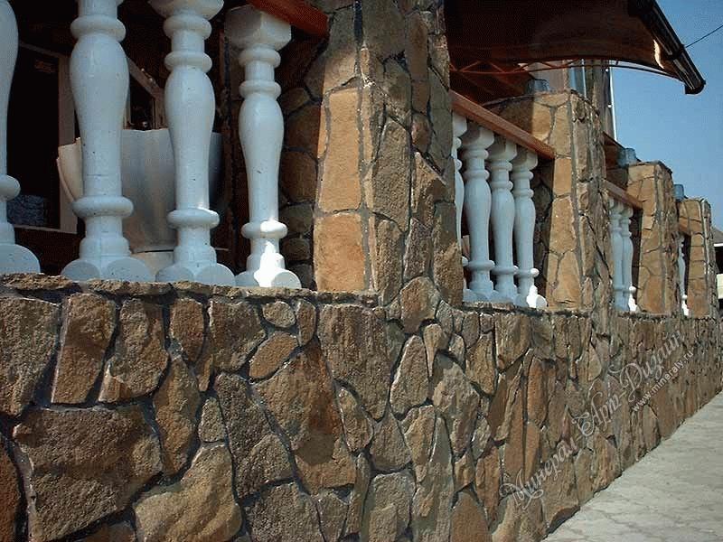 Фасады, заборы ООО ”Минерал-Арт-Дизайн”. Санкт-Петербург.